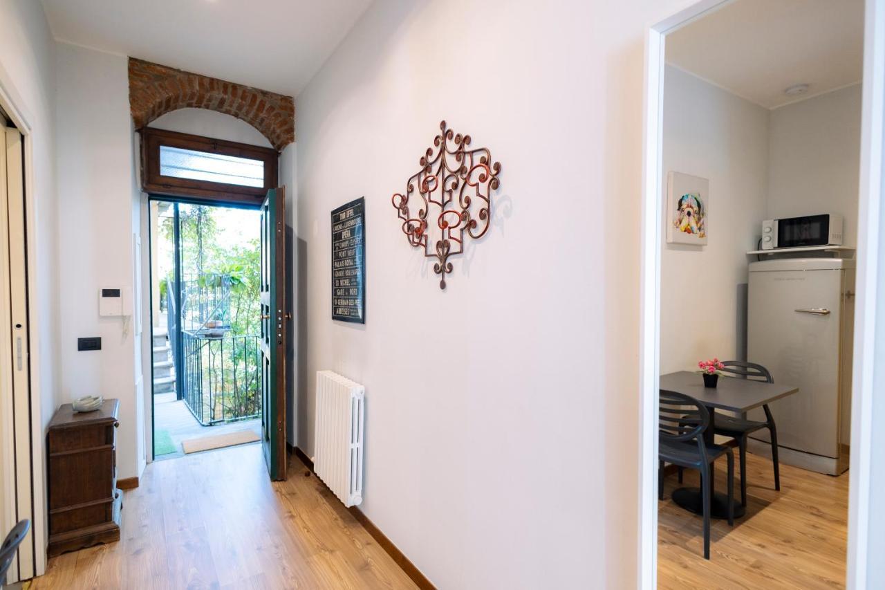 The Red Bricks Home - San Babila Area Milão Exterior foto